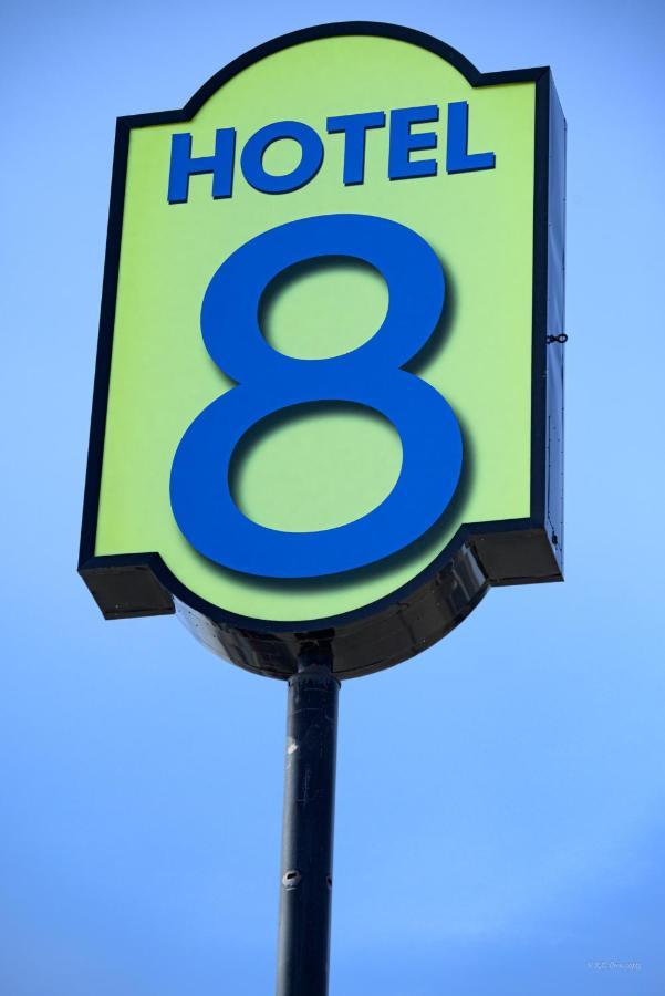 Hotel 8 Fergus Falls Екстер'єр фото