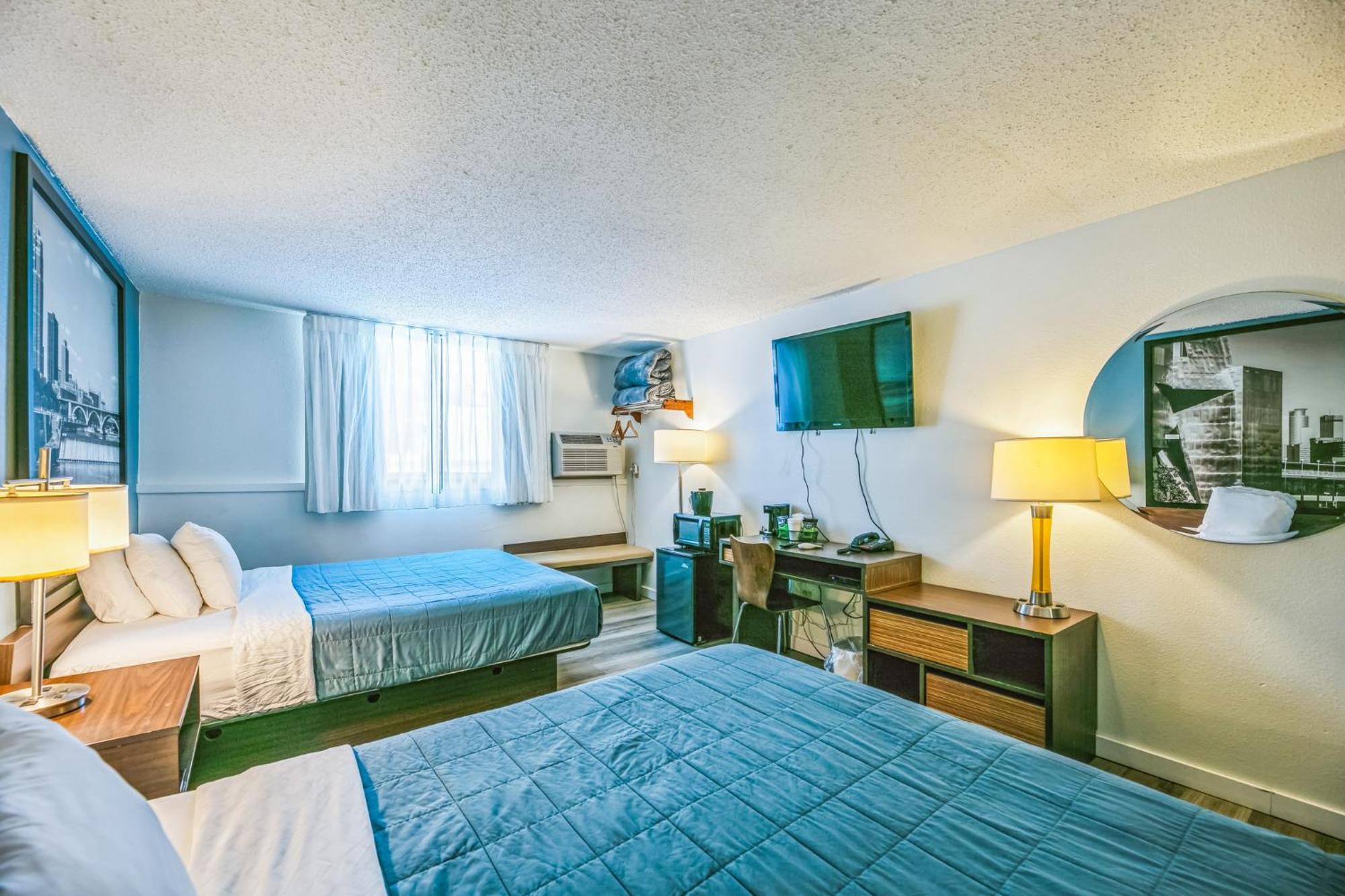 Hotel 8 Fergus Falls Екстер'єр фото