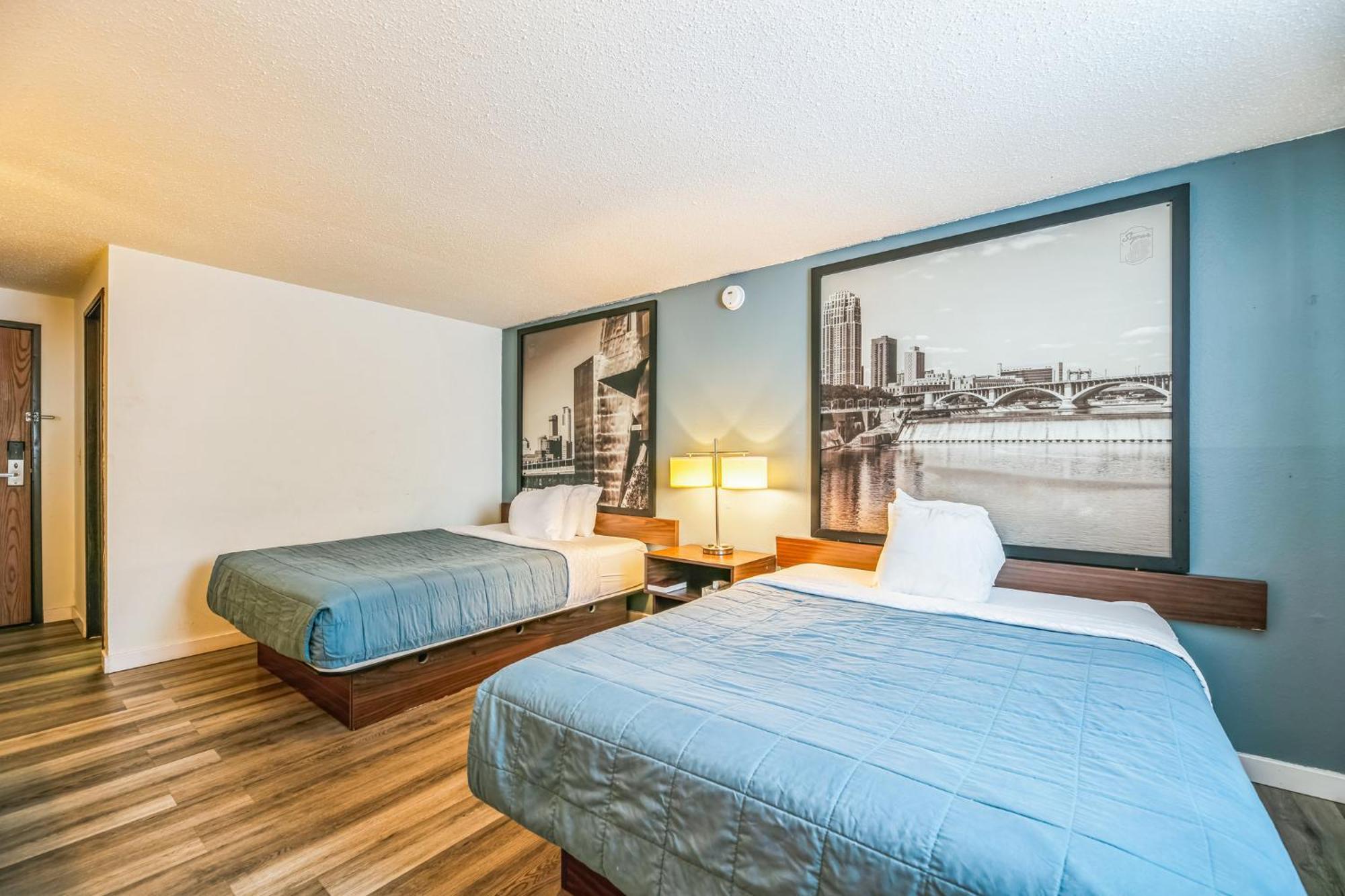 Hotel 8 Fergus Falls Екстер'єр фото